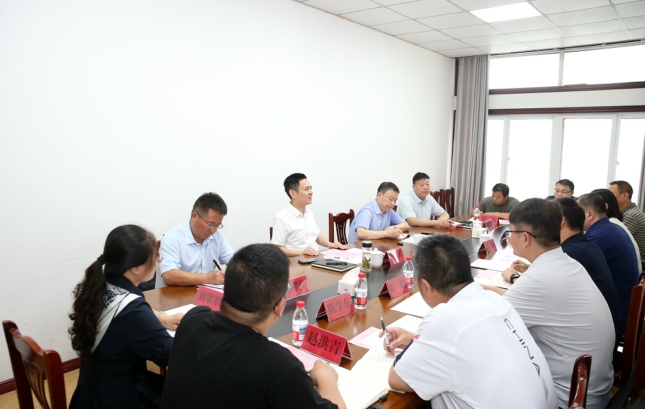 黄涛调研推进基层大安全网格化工作体系建设...